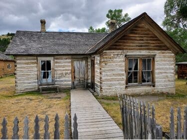 A photo the author took of a home in Bannock Ghost Town when she fulfilled her childhood dream of visiting.